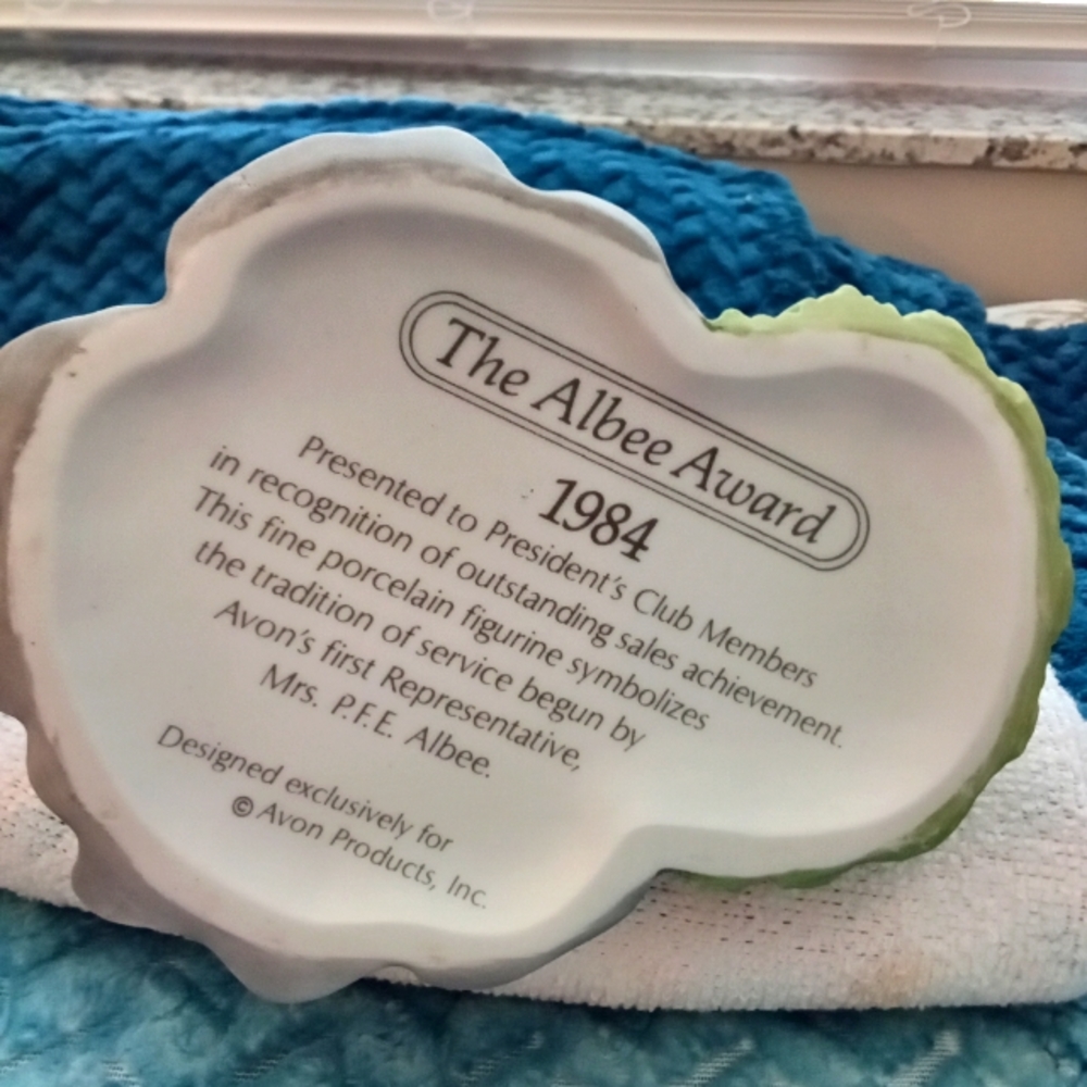 Mrs Albee awards figurine